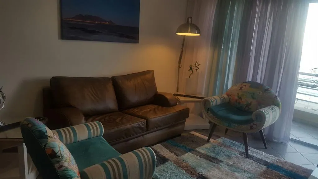 A 703 The Bay Apartment Bloubergstrand